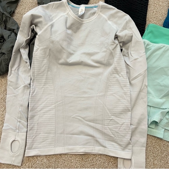 Ivivva Girls Lululemon Bundle Pants Jacket Shirts Shorts Bra Skirt Leggings 10 - Picture 14 of 16